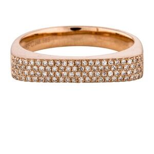 Elegant Gold Diamond Band